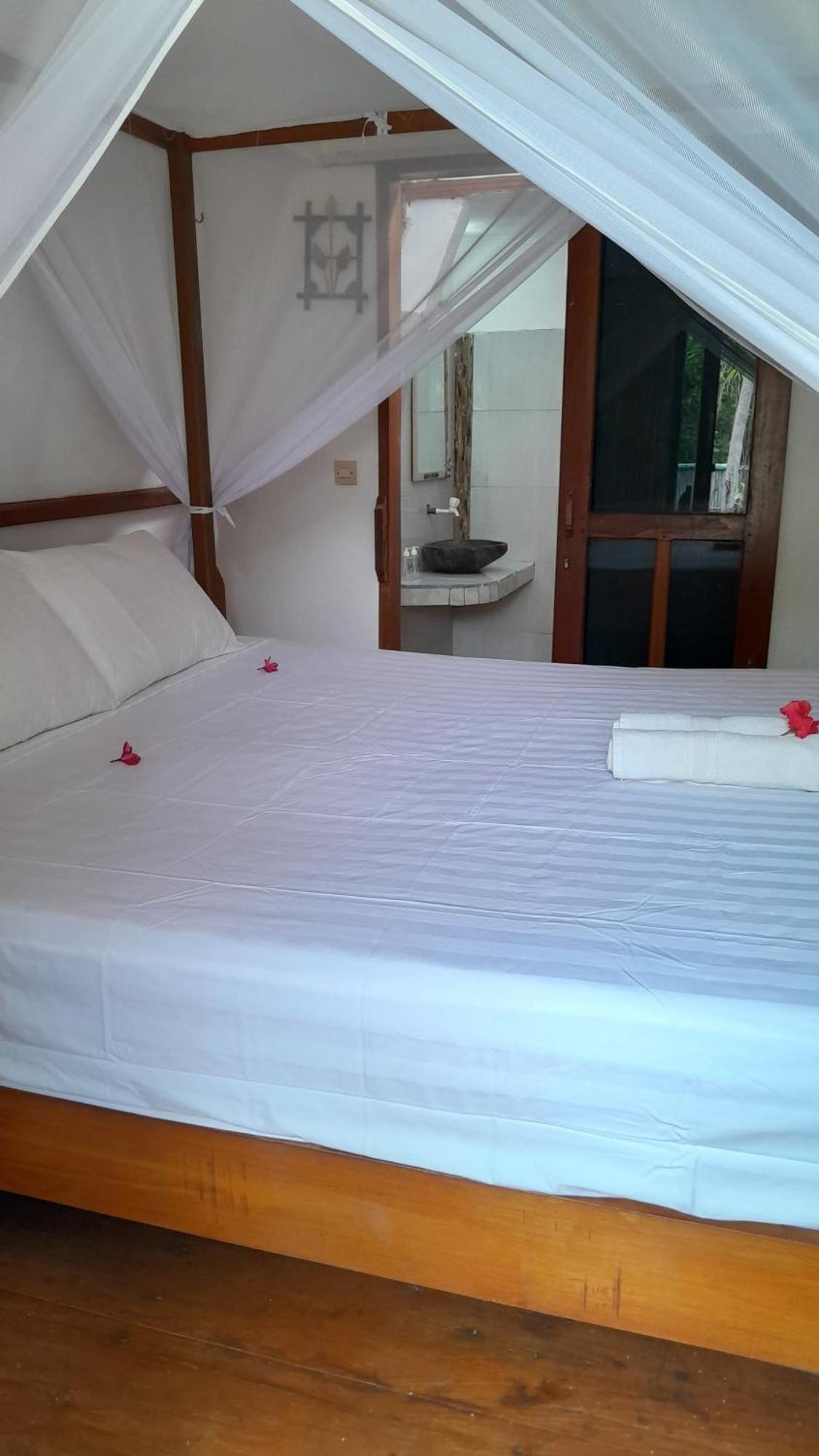 We'Be Cottages Gili Meno Exterior foto